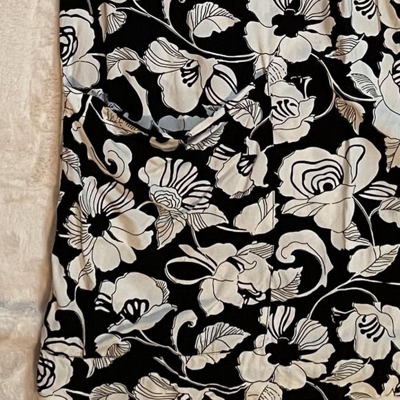 MAEVE Anthropologie Black/White Floral Tunic Top/Dress Size 2 - Picture 7 of 7
